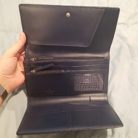 NWOT Kate Spade wallet - Picture 2 of 2